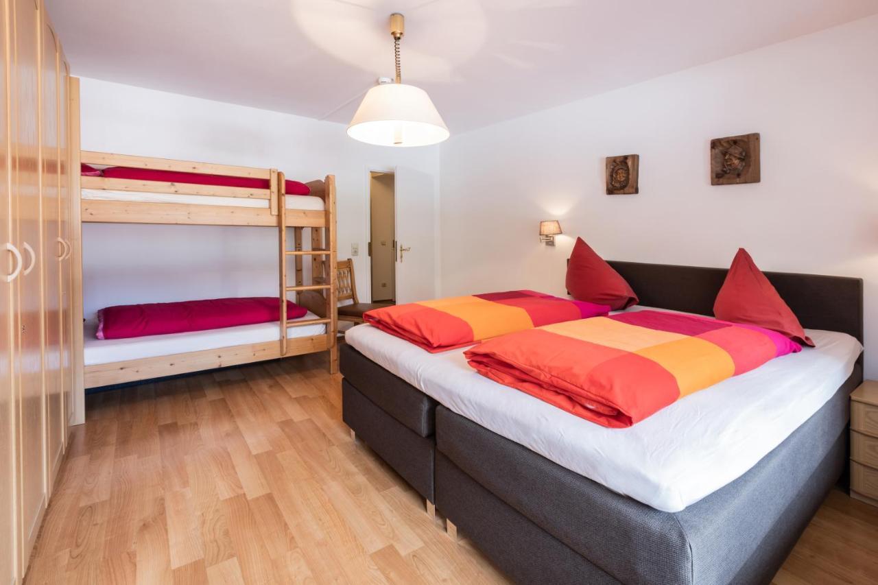 Spacious Corner Apartment In Aparthotel Kleinwalsertal Mittelberg Eksteriør billede